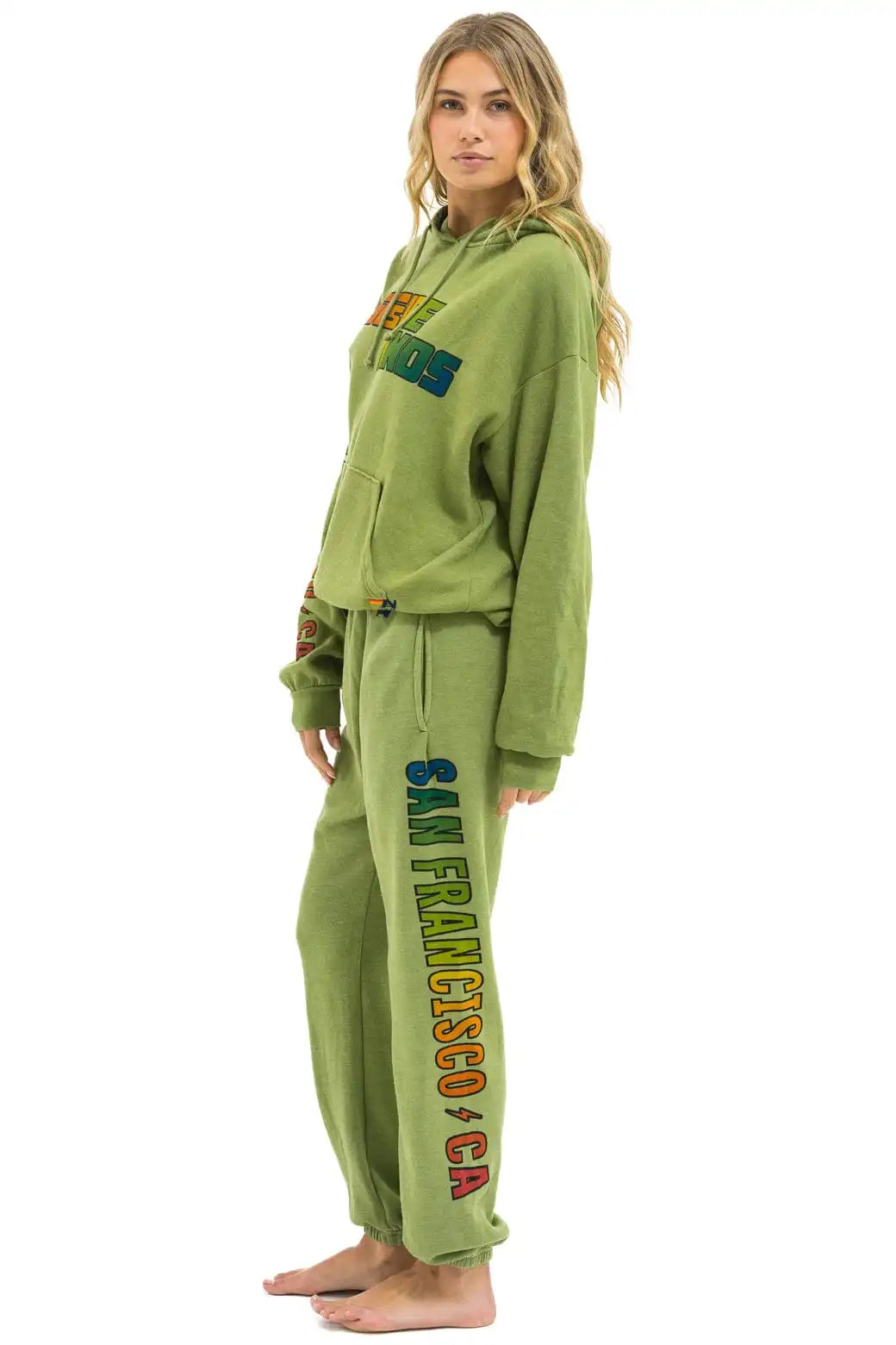 aviatornationhoodie.it.com