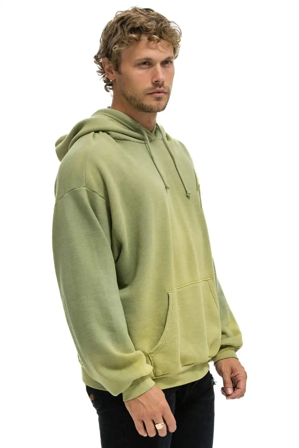 aviatornationhoodie.it.com