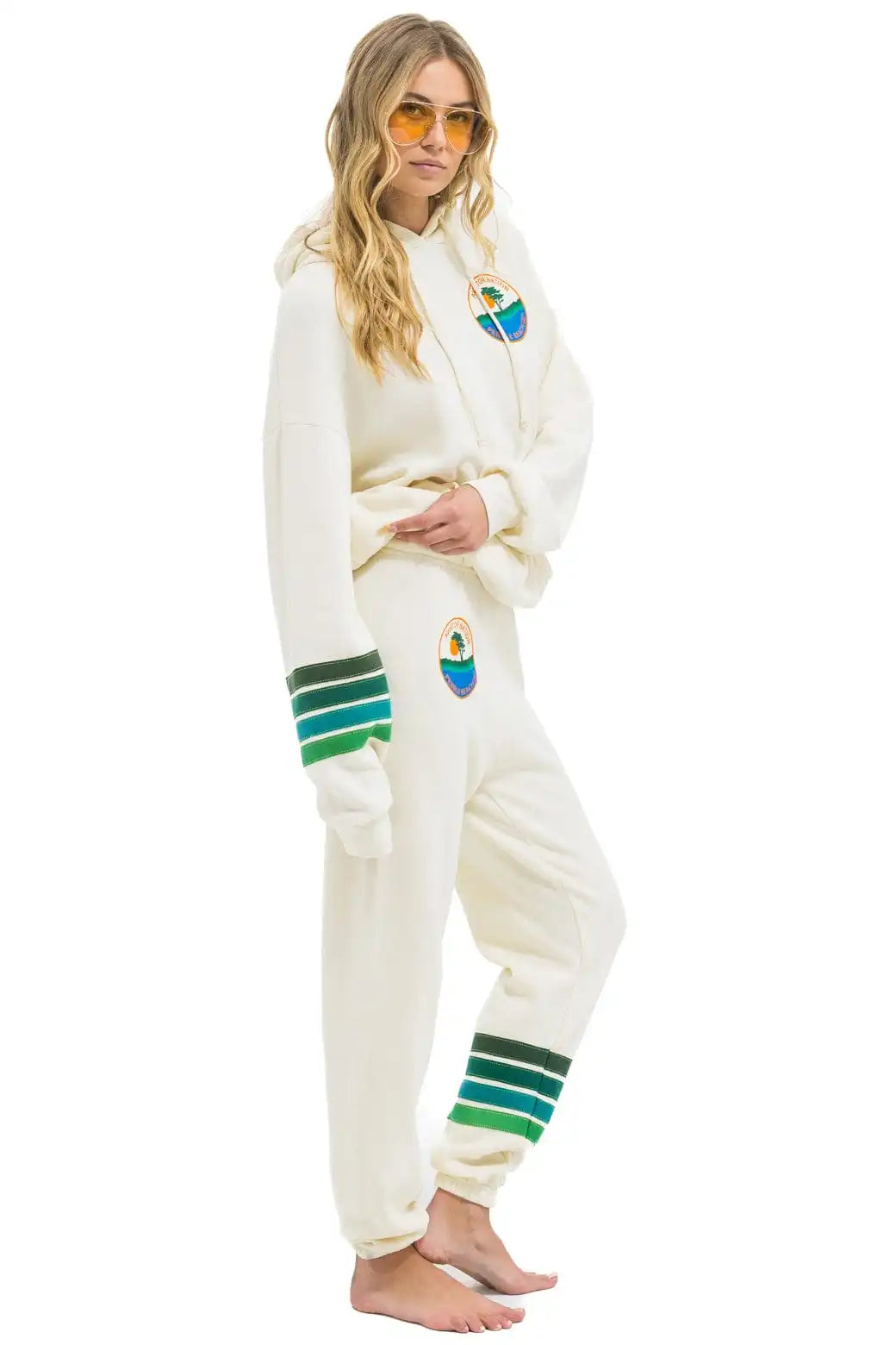 aviatornationhoodie.it.com