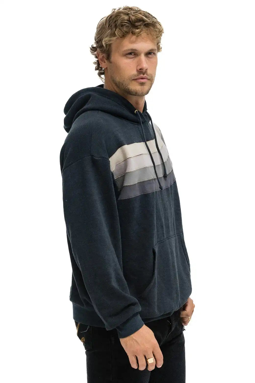 aviatornationhoodie.it.com