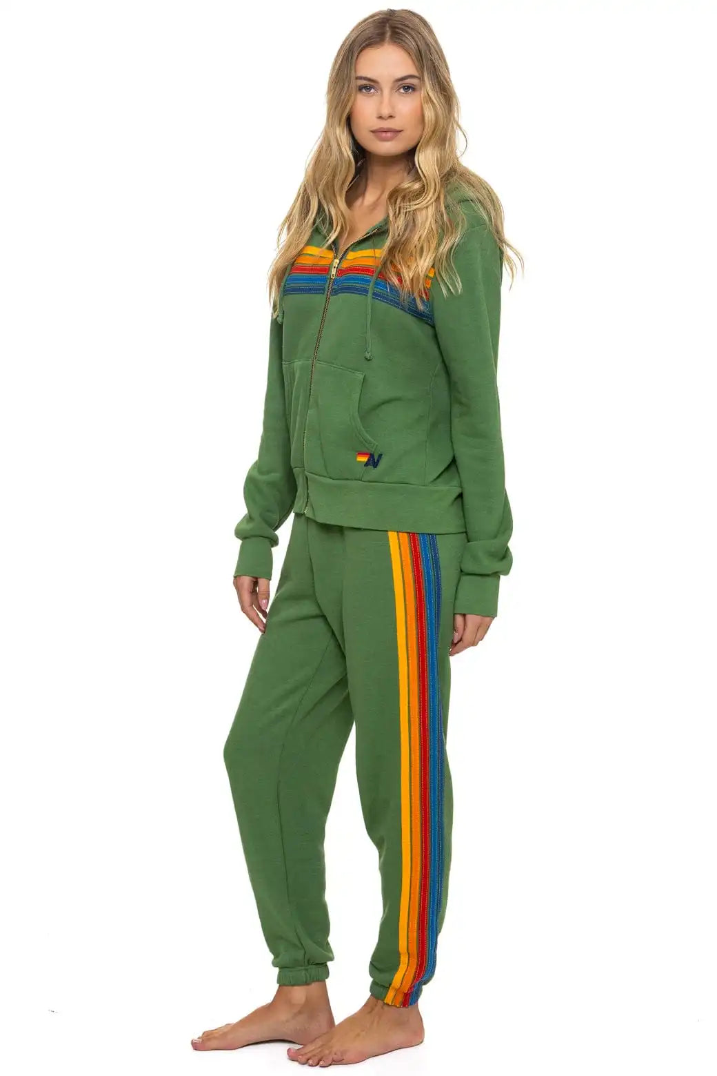 aviatornationhoodie.it.com