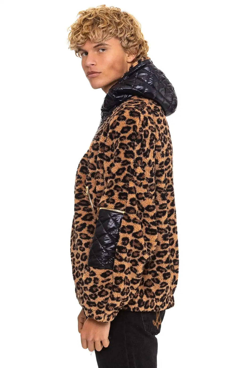 aviatornationhoodie.it.com