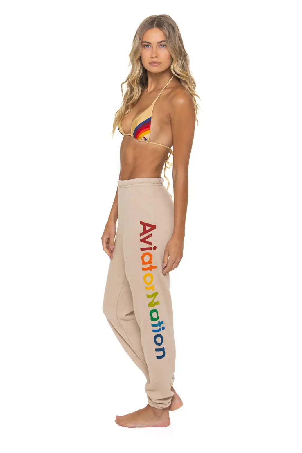 aviatornationhoodie.it.com