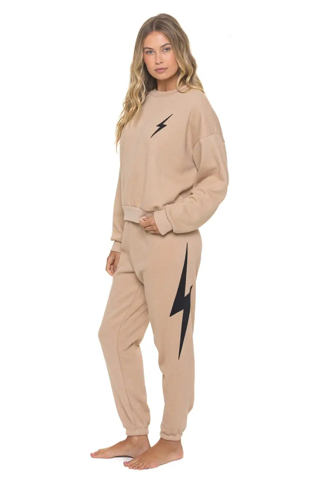 aviatornationhoodie.it.com