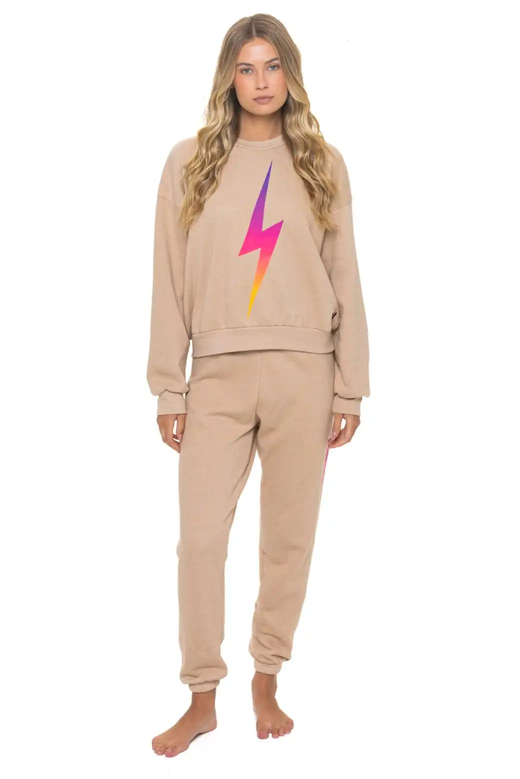 aviatornationhoodie.it.com