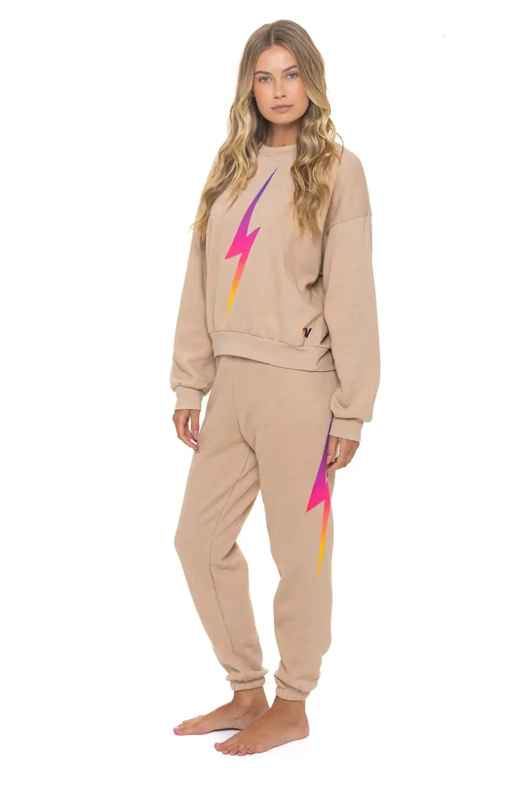 aviatornationhoodie.it.com