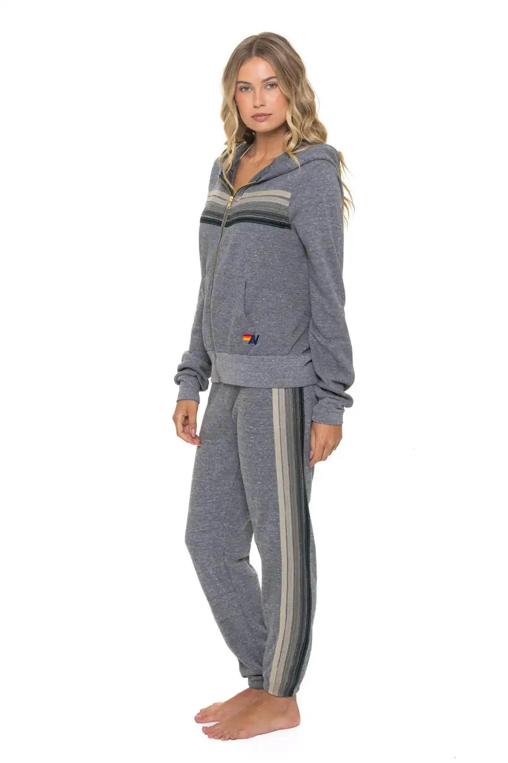 aviatornationhoodie.it.com