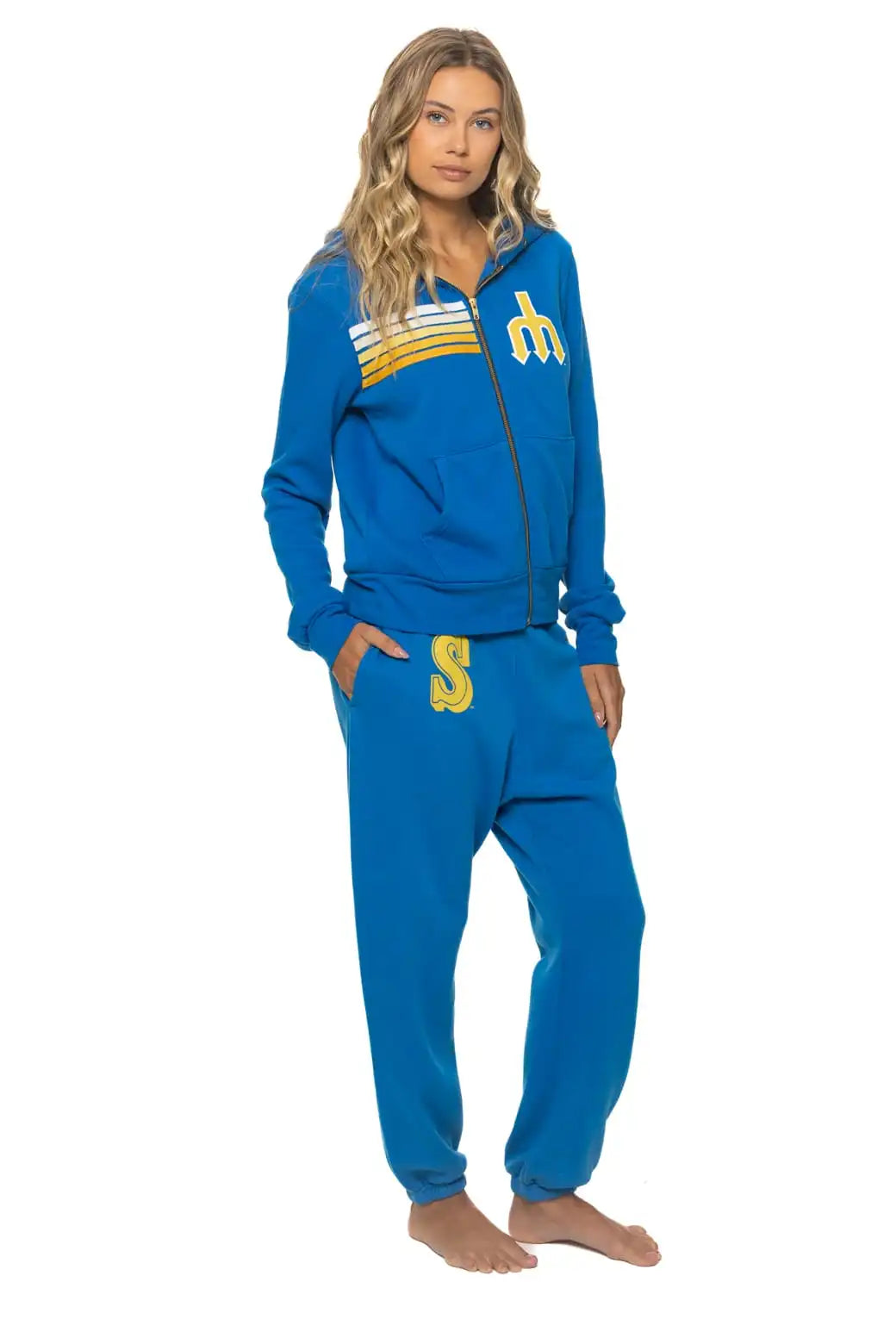 aviatornationhoodie.it.com