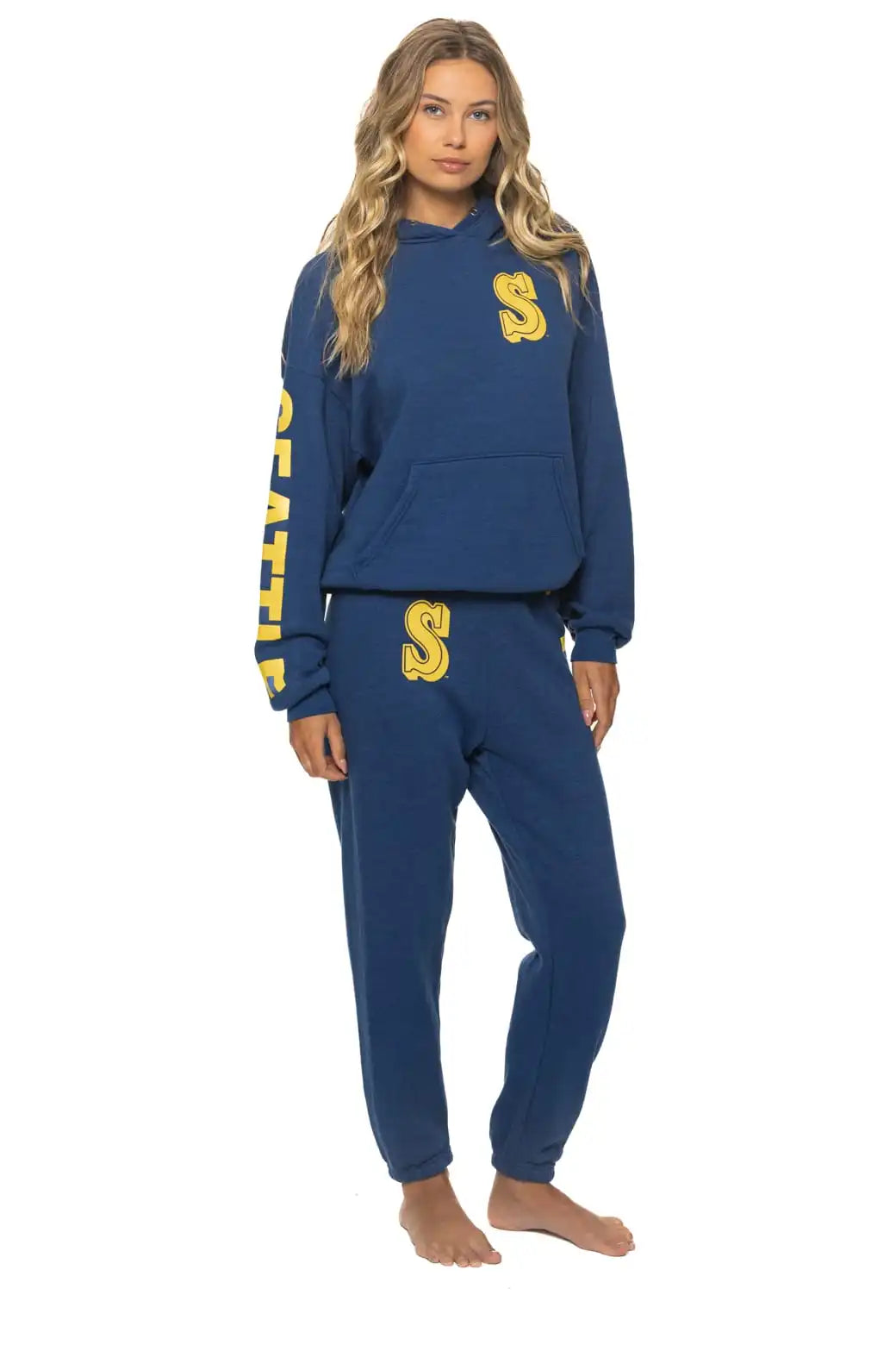 aviatornationhoodie.it.com