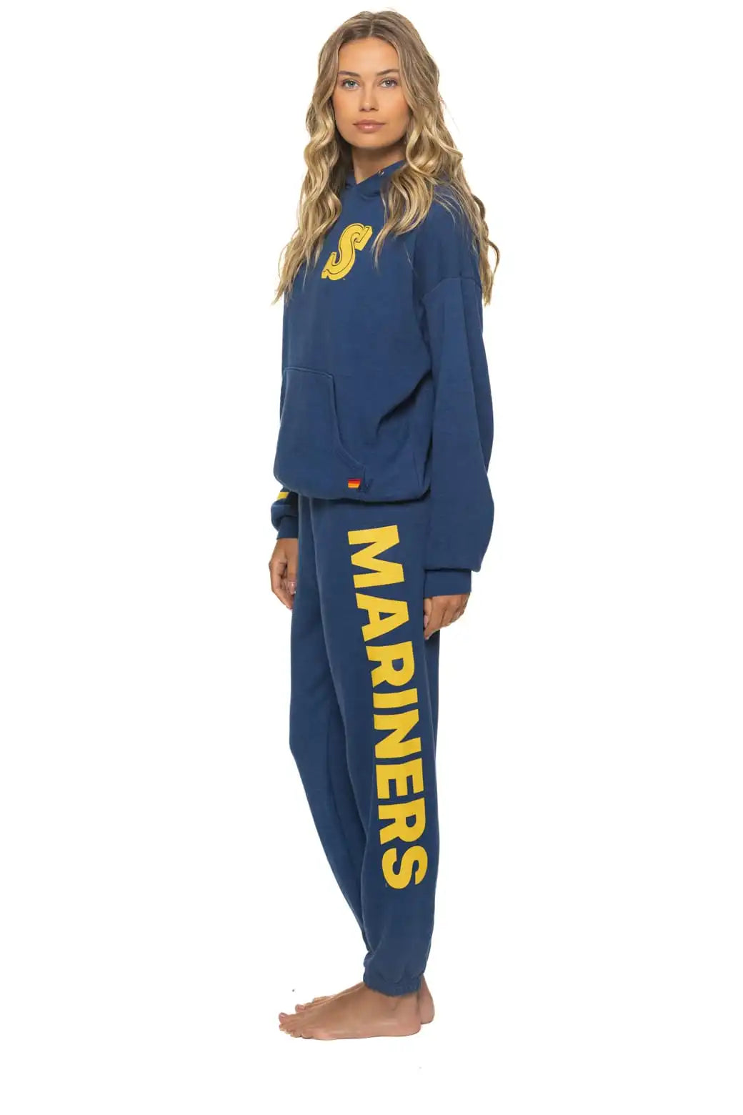 aviatornationhoodie.it.com
