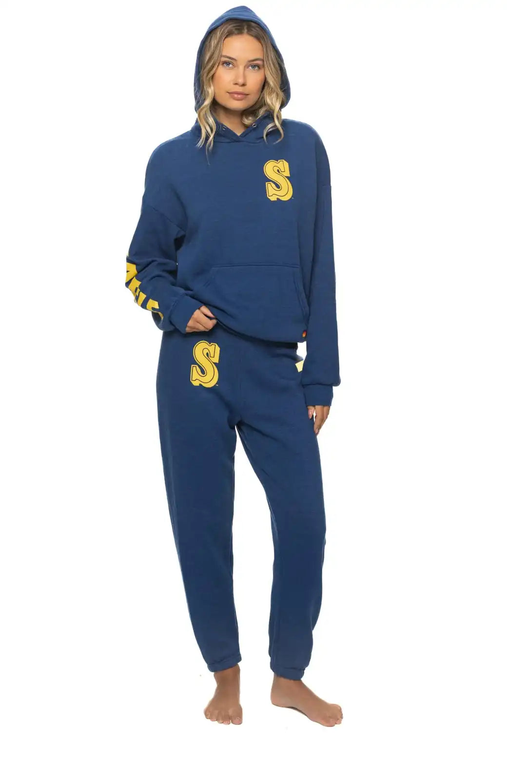 aviatornationhoodie.it.com