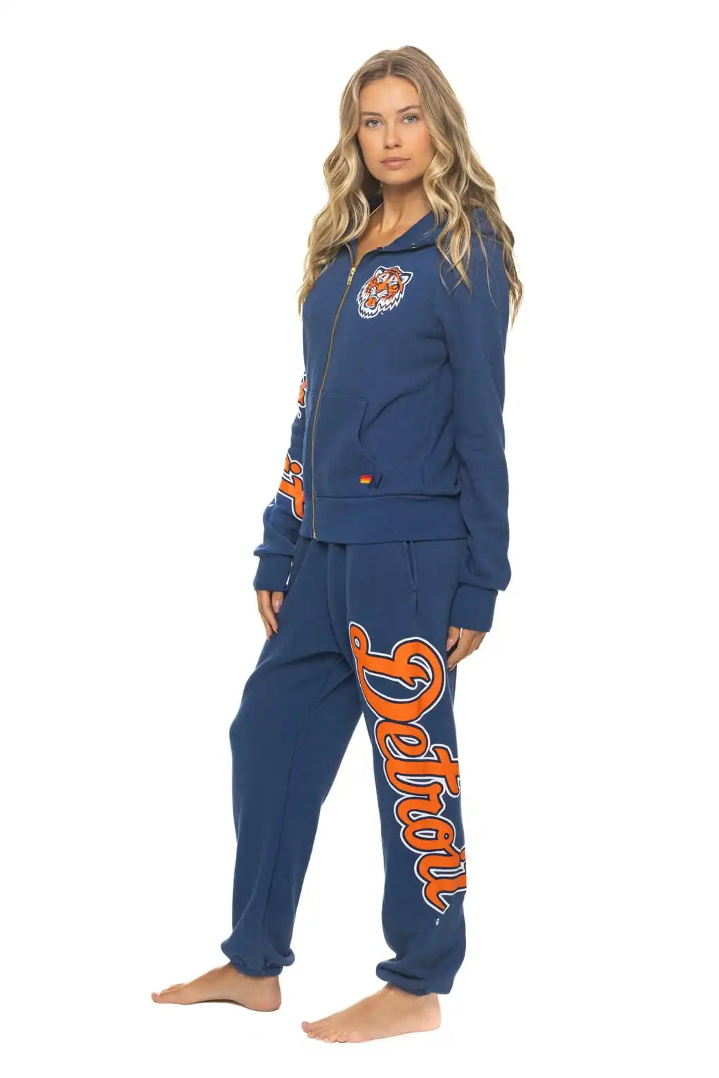 aviatornationhoodie.it.com