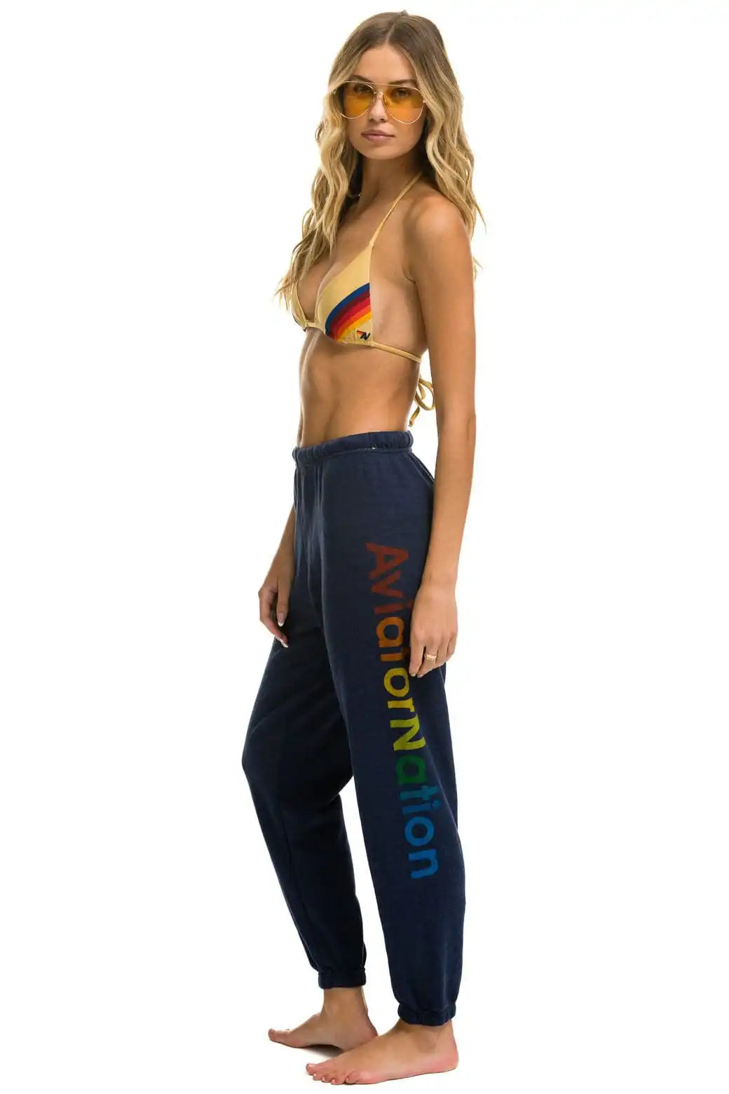 aviatornationhoodie.it.com