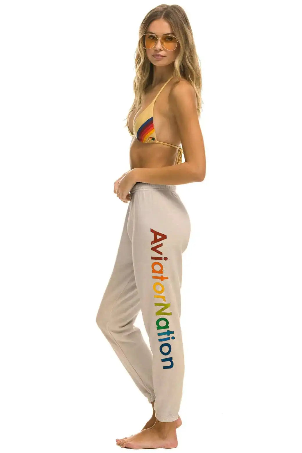 aviatornationhoodie.it.com