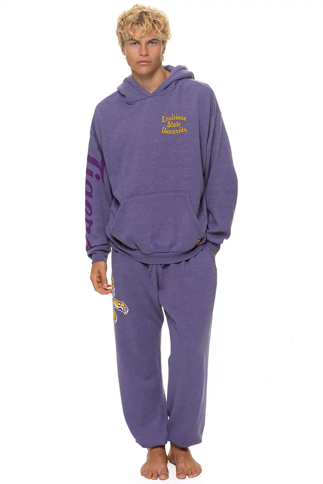 aviatornationhoodie.it.com