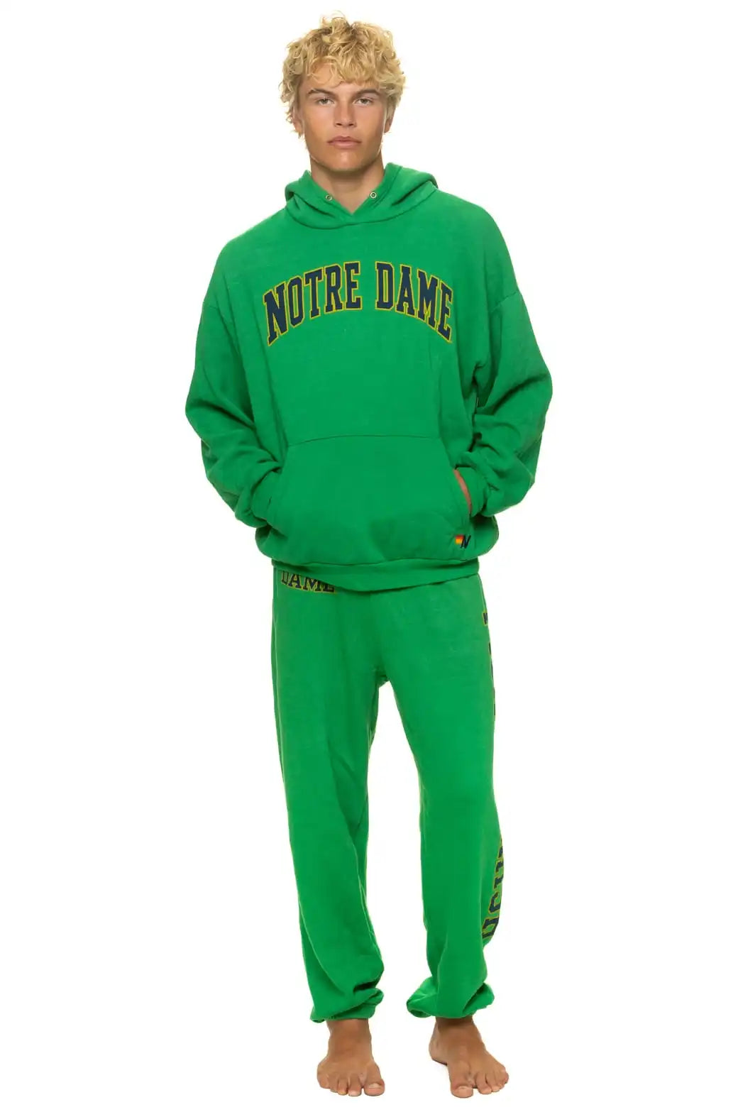 aviatornationhoodie.it.com