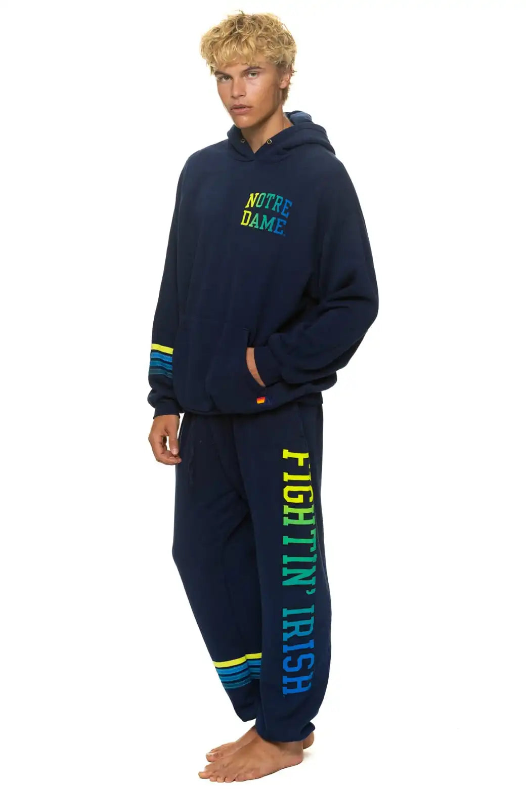 aviatornationhoodie.it.com