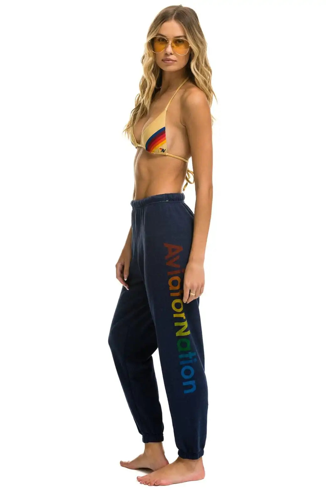 aviatornationhoodie.it.com