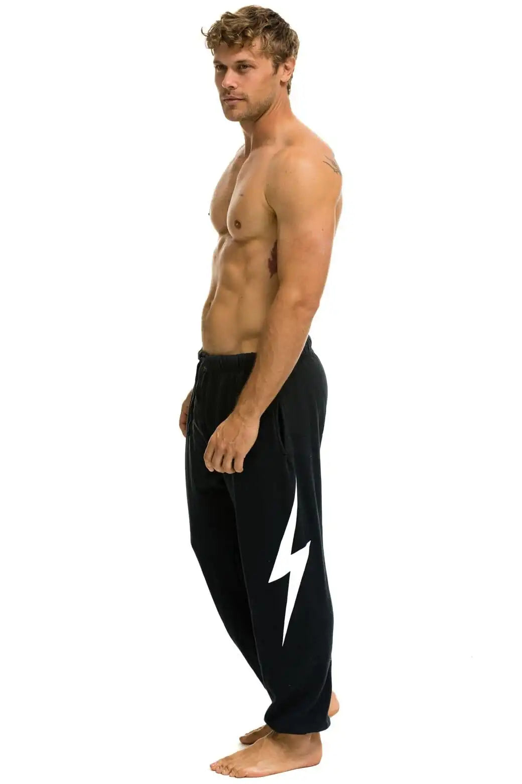 aviatornationhoodie.it.com