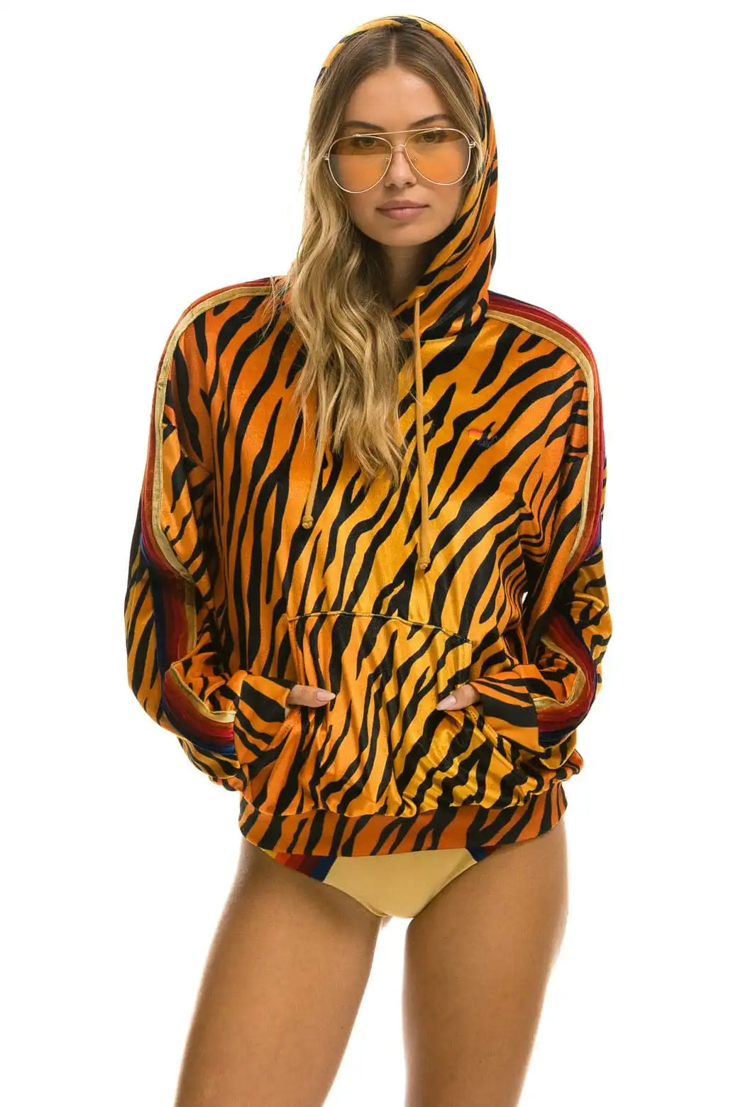 aviatornationhoodie.it.com