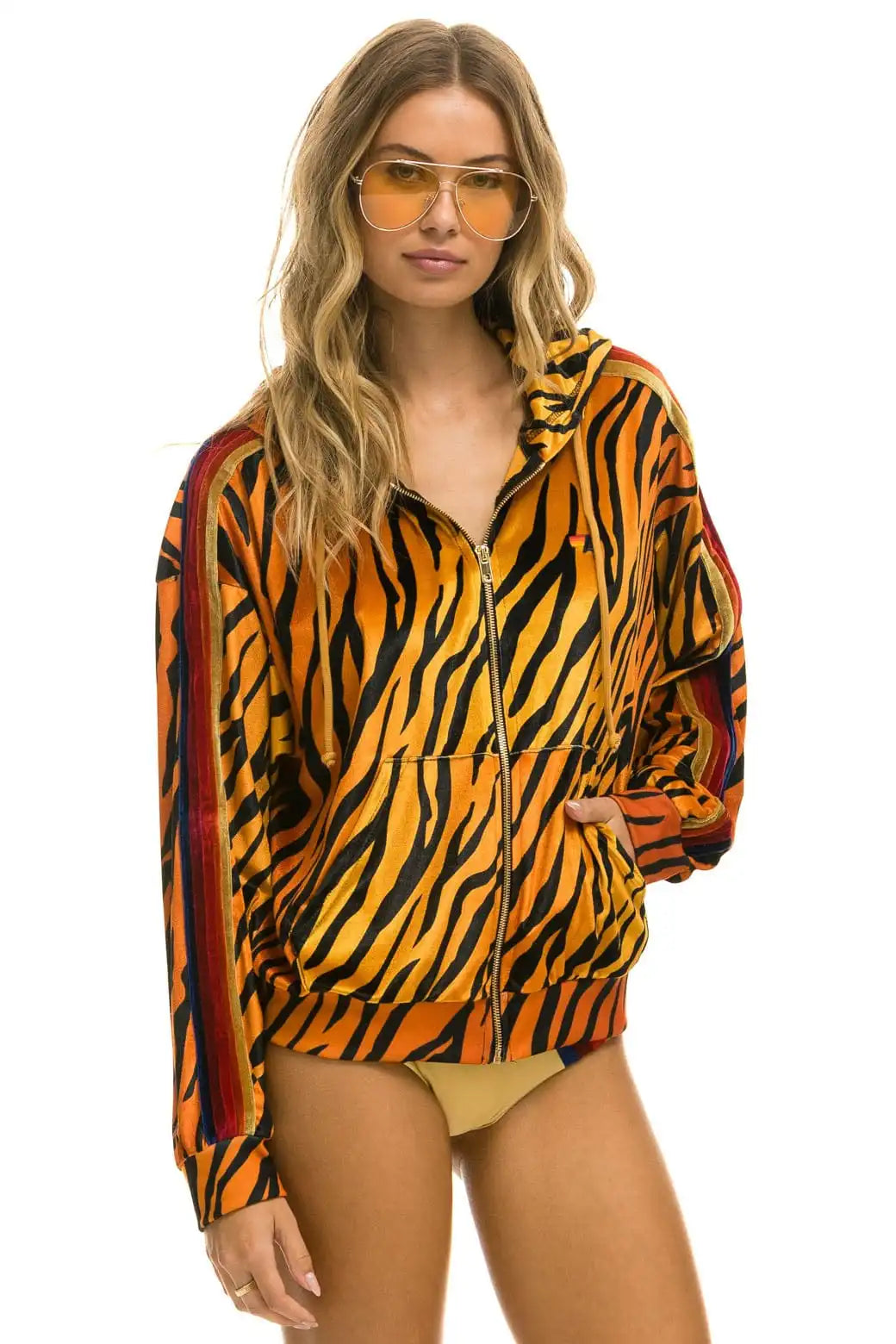 aviatornationhoodie.it.com