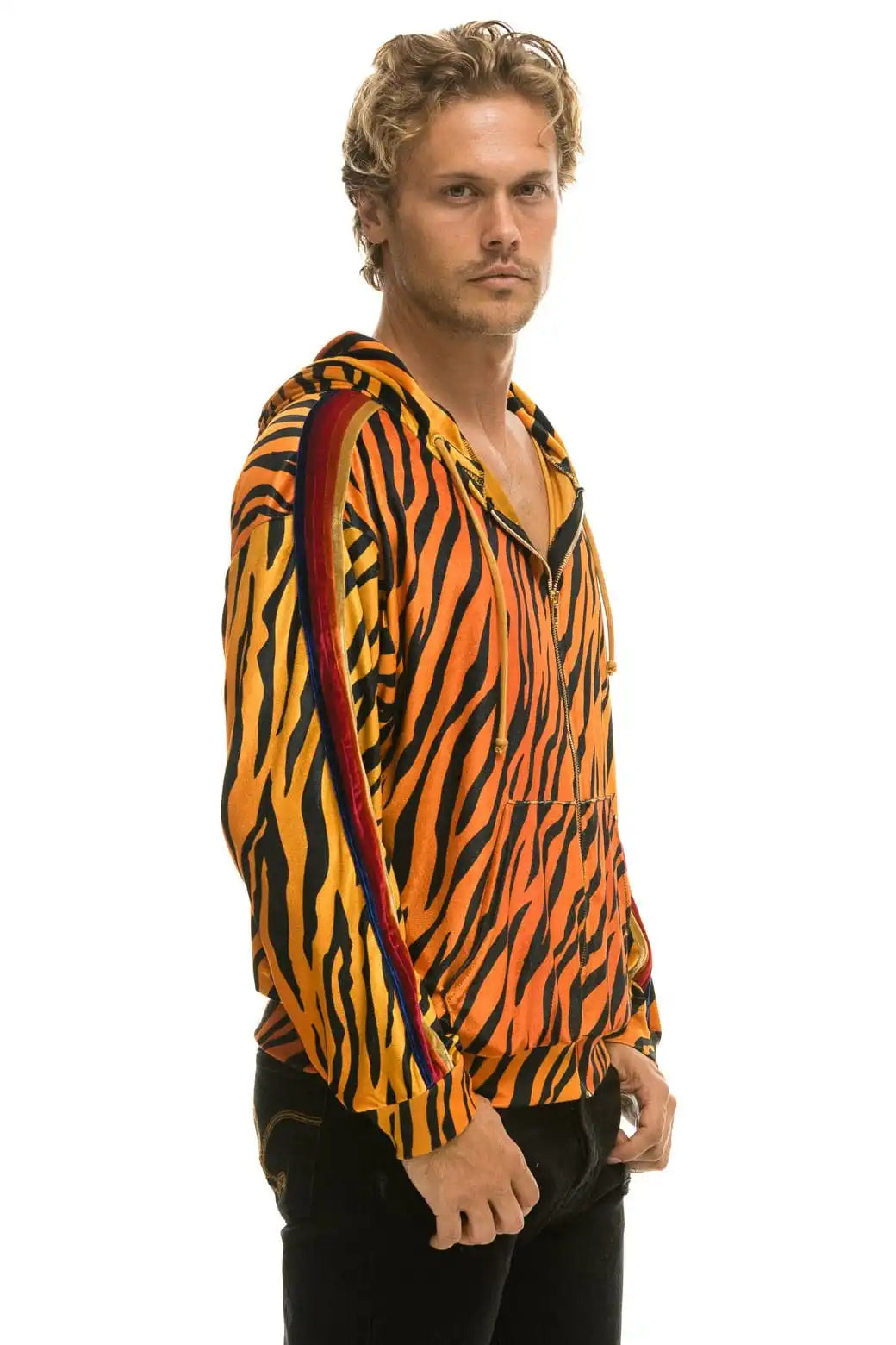 aviatornationhoodie.it.com