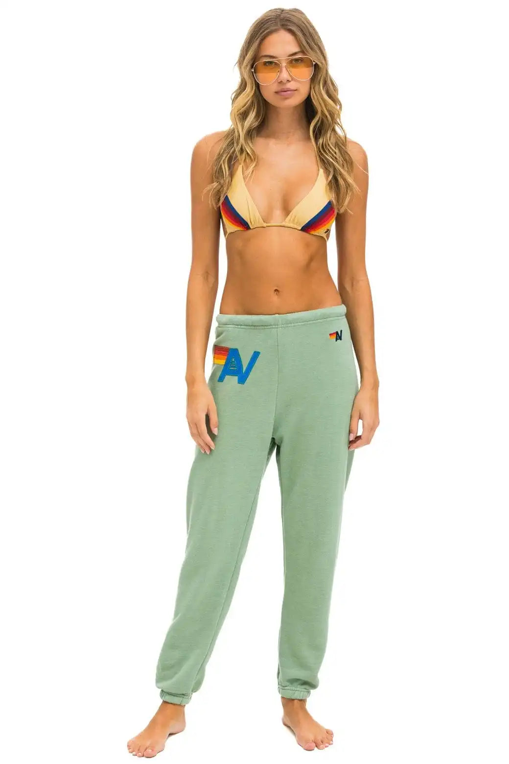 aviatornationhoodie.it.com