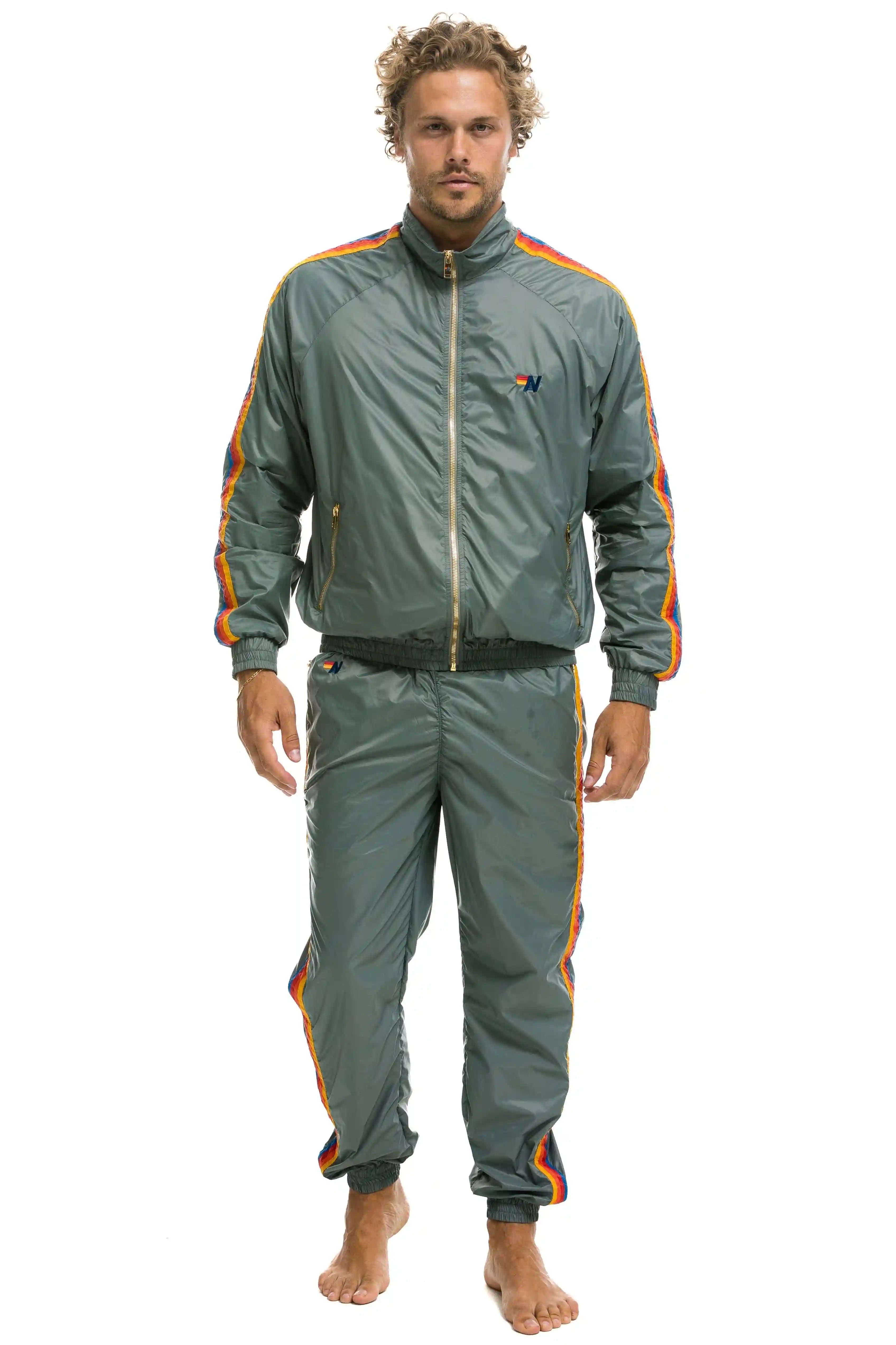 aviatornationhoodie.it.com